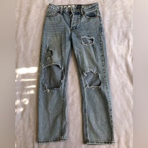 Light washed ripped jeans